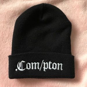 ✨NWOT✨ UNIF | Compton Beanie